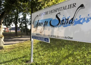 Monsieur le Directeur quitte la scène …